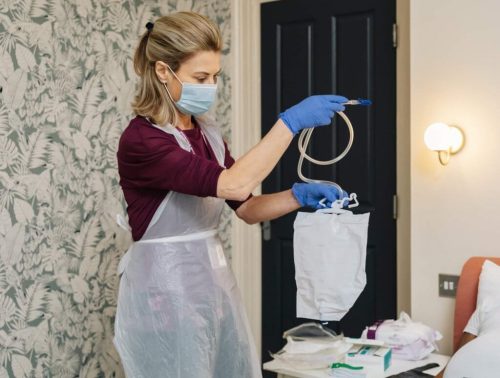 evde-sonda-takma-mesane-yıkama-hizmeti